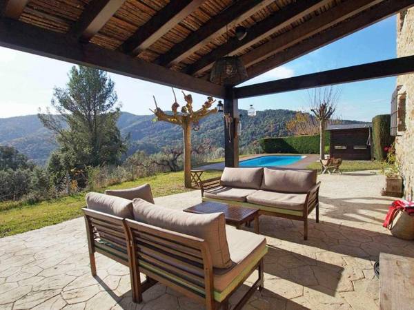 Masia with pool and beautiful views near Girona