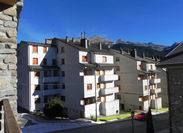 Apartamentos Villanua 3000
