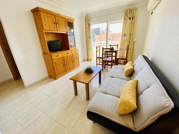 A40 - Marina Palace - 2004 Finestrat s.l.