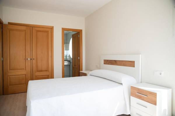 Apartment on the first line of Samil beach and with frontal views of the sea