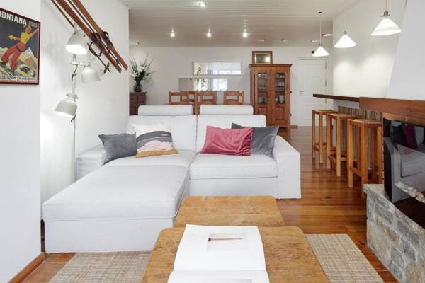 Comets by FeelFree Rentals