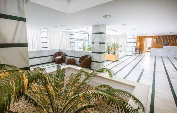 Apartamentos Turisticos Parque Tropical