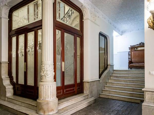 Travel Habitat Ático Calle Comedias