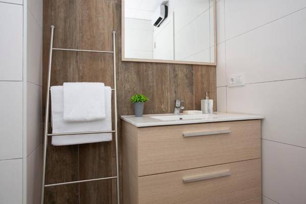 Ruzafa Lander by SingularStays