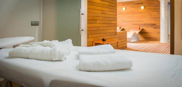 Lagaya Apartaments & Spa