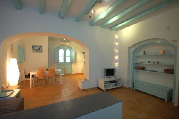 Lets Holidays COZY HOUSE in the CENTER of TOWN