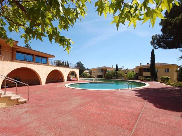 Lets holidays Les Velas apartment with pool