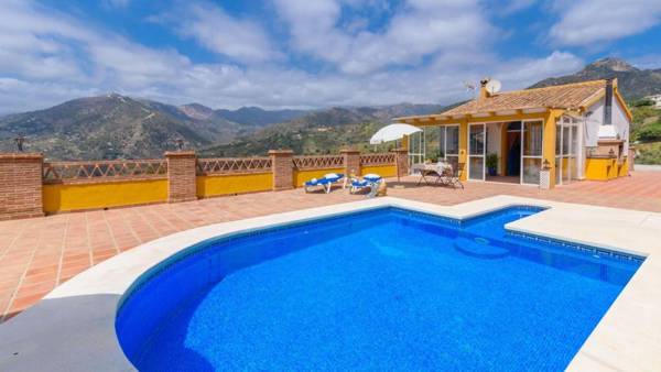 Villa Manolo Torrox by Ruralidays