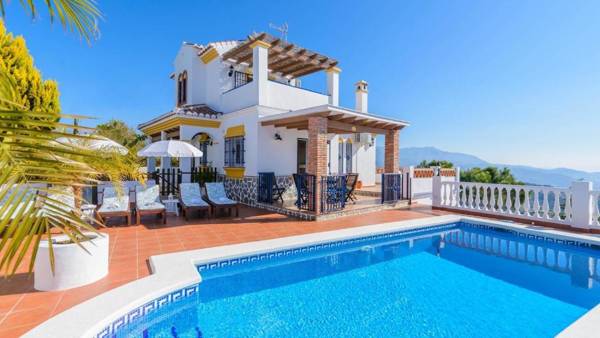 Casa Los Almendrales Torrox by Ruralidays