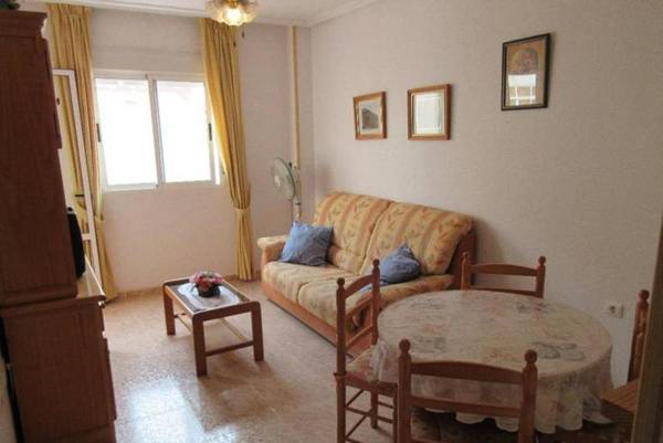 Appartment quiet and less than 500m from the beach near restaurants
