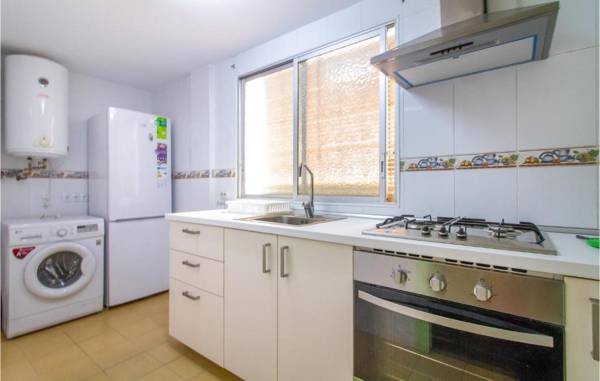 Beautiful apartment in Torrevieja with WiFi and 3 Bedrooms