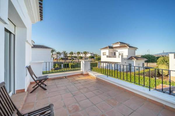 Villa with Three Bedrooms Private Pool and Jacuzzi - BO16LT