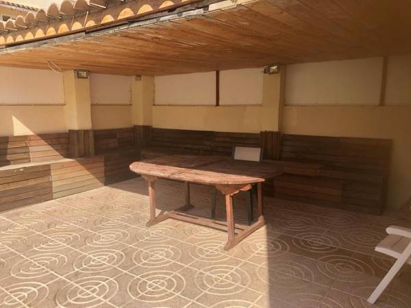 House with large private pool near the beach