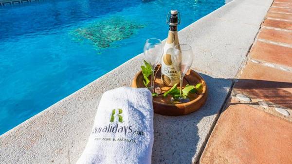 Casa La Noria Iznate by Ruralidays