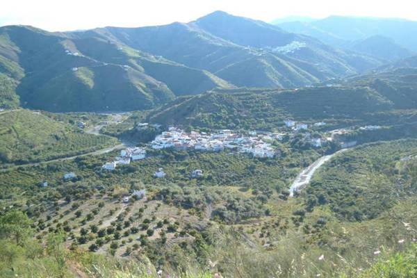 Casa Maruja en Cutar con jacuzzi y Wifi fibra