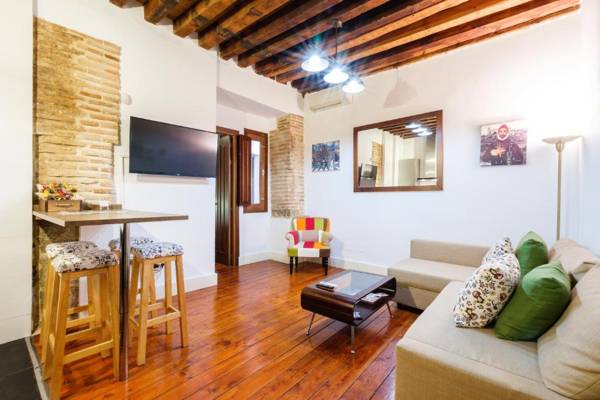 Apartamento con patio junto a la Catedral by Toledo AP