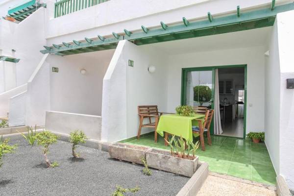 One bedroom appartement at Tias 500 m away from the beach with shared pool furnished terrace and wifi