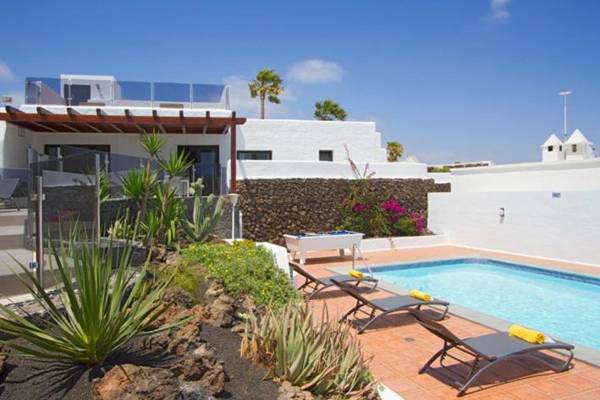 Villa Mojones - 4 Bedrooms large heated pool