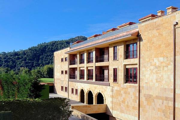 Apartamentos Spa Villa Pasiega