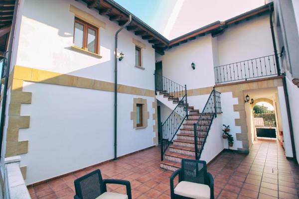 Apartamentos La Fuente de Enmedio