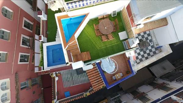 Casa con piscina junto a Catedral