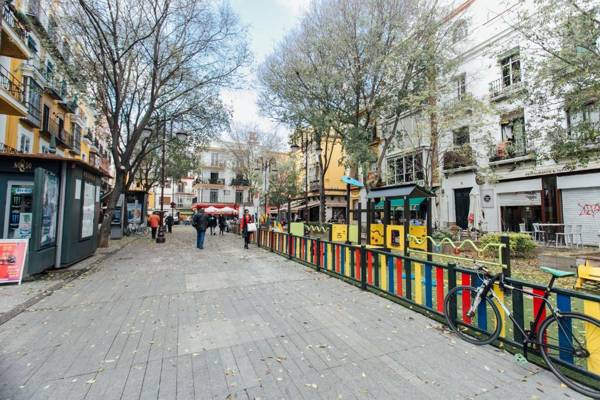 Plaza del Buen Suceso ( Wifi terraza Parking )