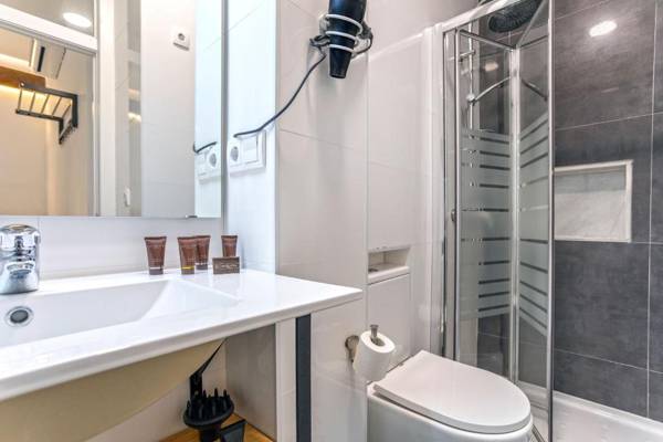 Genteel Home Acanthus