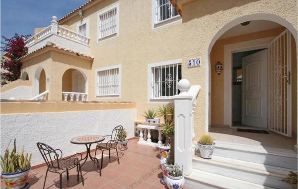 Amazing home in Santa Pola w/ Outdoor swimming pool WiFi and 3 Bedrooms