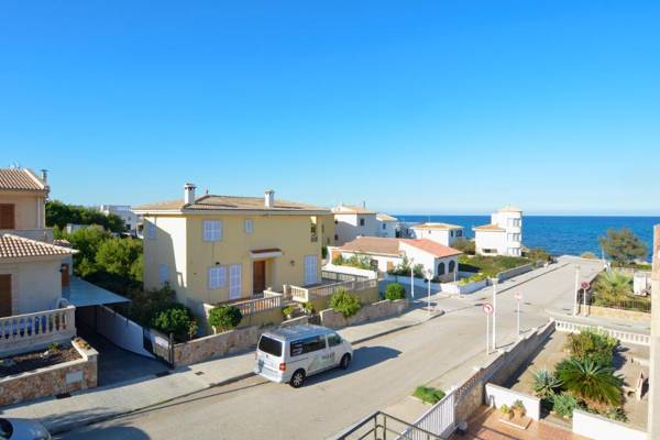 Son Serra beach apartment sea views and terrace