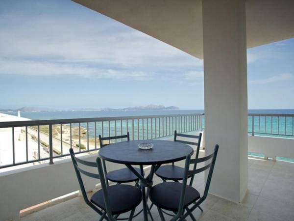 Comfortable Aparrtment in Can Picafort with Terrace