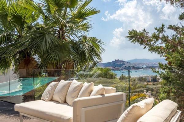 Ubér Luxury Sea-View 6/7 Bedroom & 8 Bathroom