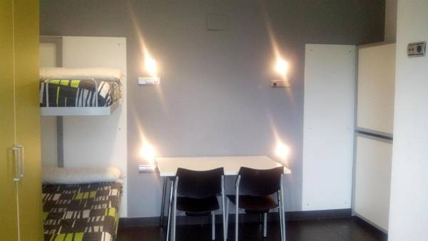 Albergue/Auberge ULIA Youth Hostel