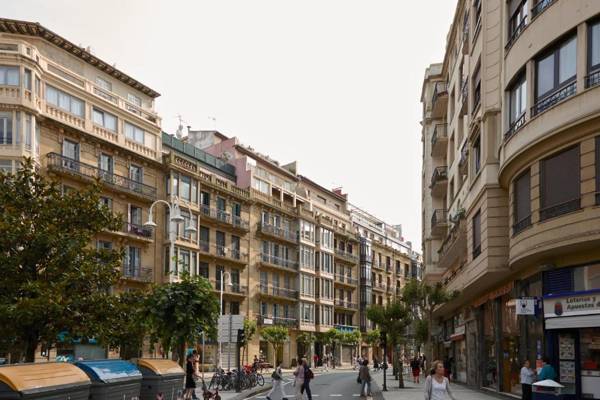 Dear Oldie Apartment by FeelFree Rentals