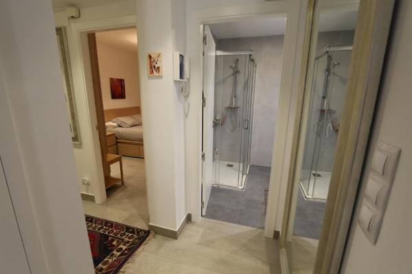 Modern & spacious apartment near La Concha Bay