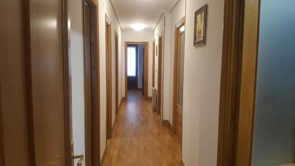 Apartamento Amplio y Central a pie de Playa la Concha