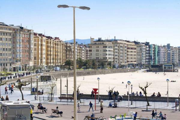 The Rentals Collection - Monpas