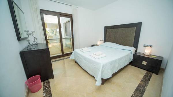 Marina del Castillo 1012