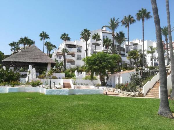 2274-Groundfloor with pool