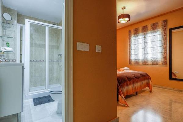 Sensacional Apt 2 Hab 2 baños 4 pax Aljarafe Metro