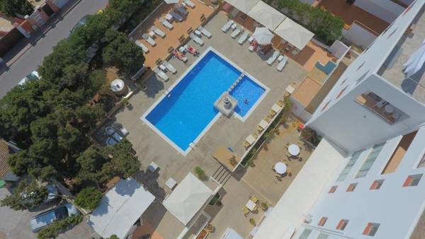 Apartamentos San Antonio Beach