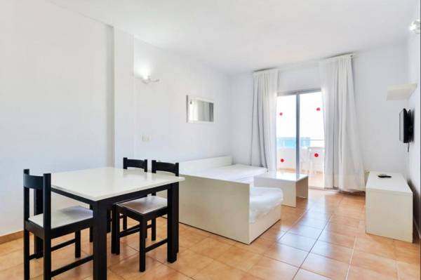 One bedroom appartement with sea view shared pool and furnished balcony at Sant Josep de sa Talaia
