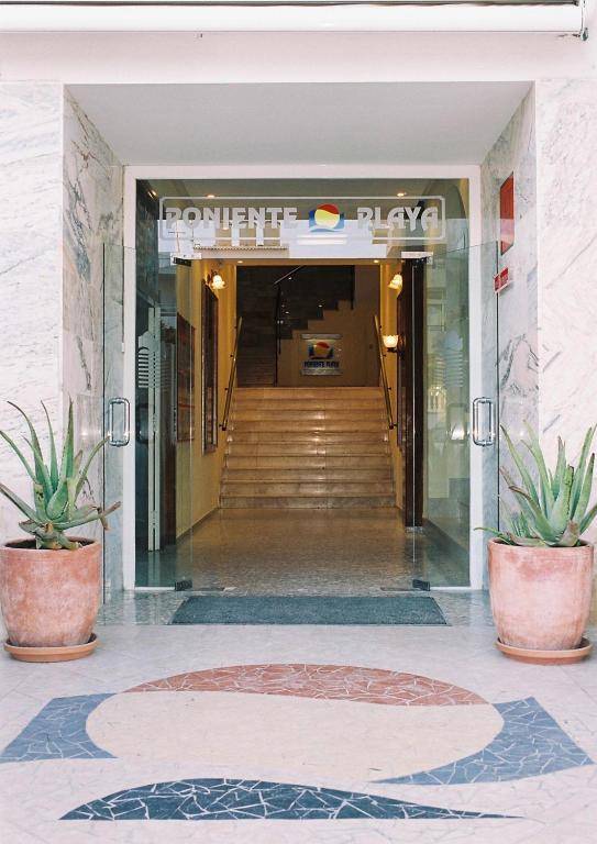 Apartamentos Poniente Playa