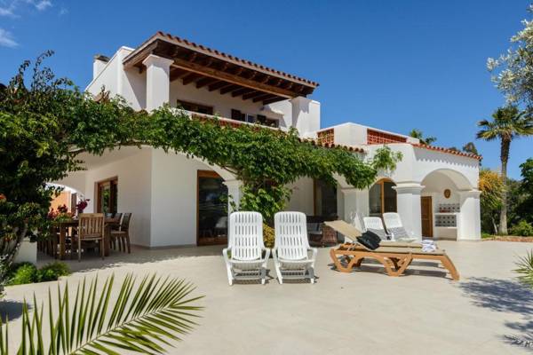 Villa Can Joan I - Fantastic Sunset Views and Family Friendly -