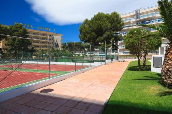 UHC Larimar Family Complex