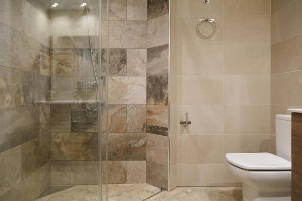 UHC Alborán Apartments