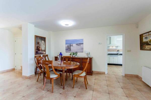 ApartUP Canet Beachfront House