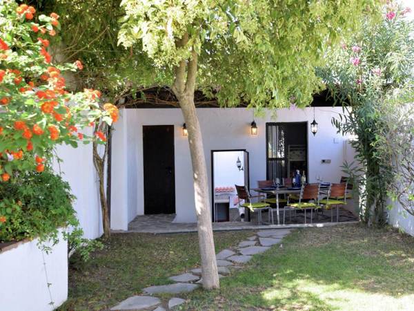 Beautiful Holiday Home with Private Swimming Pool in Rute