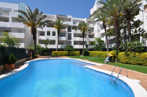 RNET - Royal Marine Garbi Roses