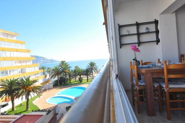 RNET - Rhc- 1410 - Roses Holiday Center