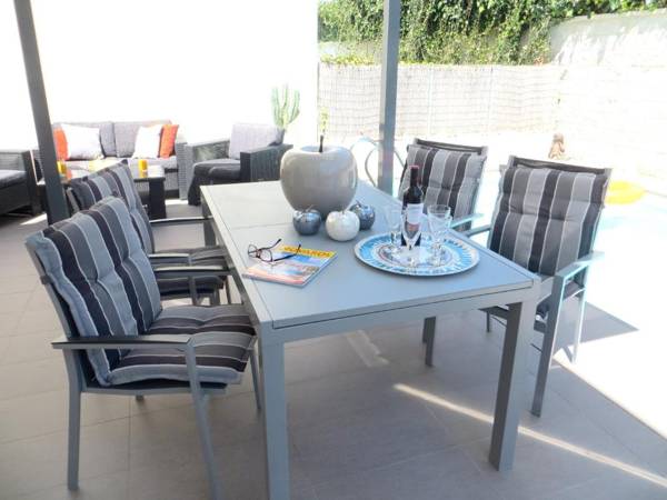 2 bedrooms villa with private pool enclosed garden and wifi at Rojales 8 km away from the beach